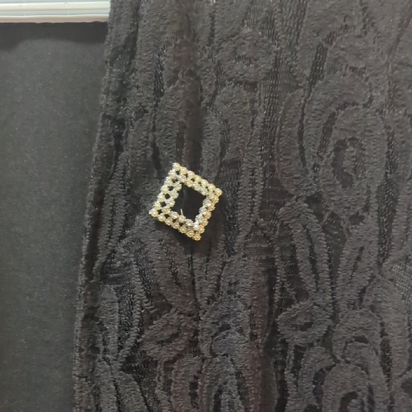 Square Rhinestone And Pearl Brooch Pin - Picture 8 of 8